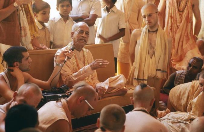 Srila Prabhupada and disciples